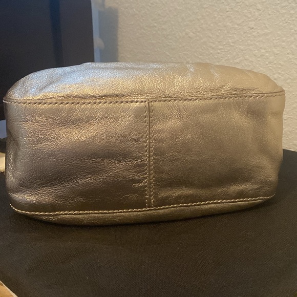 KATE SPADE GOLD HANDBAG - Picture 3 of 10